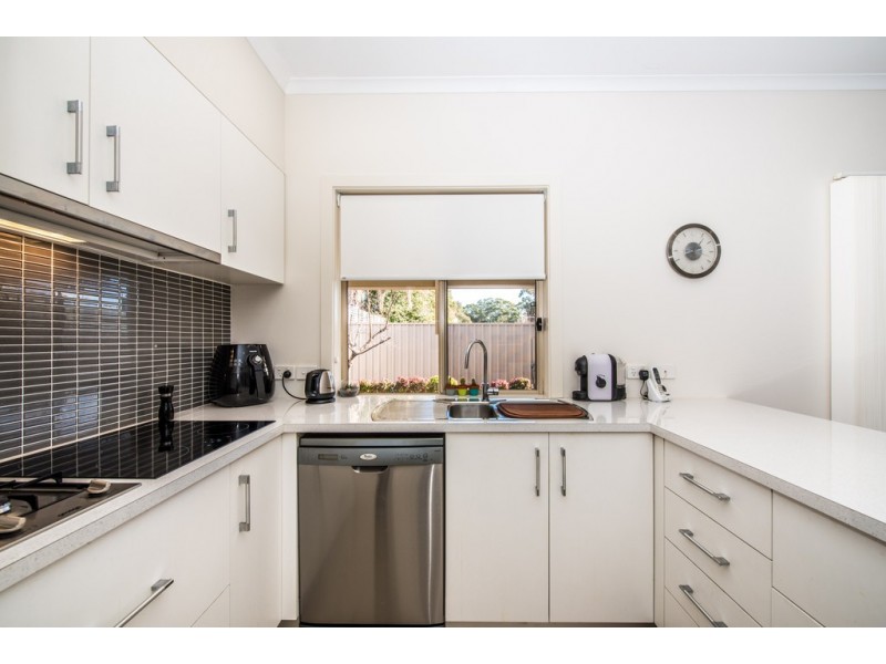 10 Glamis Avenue, Seacombe Gardens SA 5047