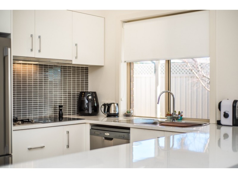 10 Glamis Avenue, Seacombe Gardens SA 5047