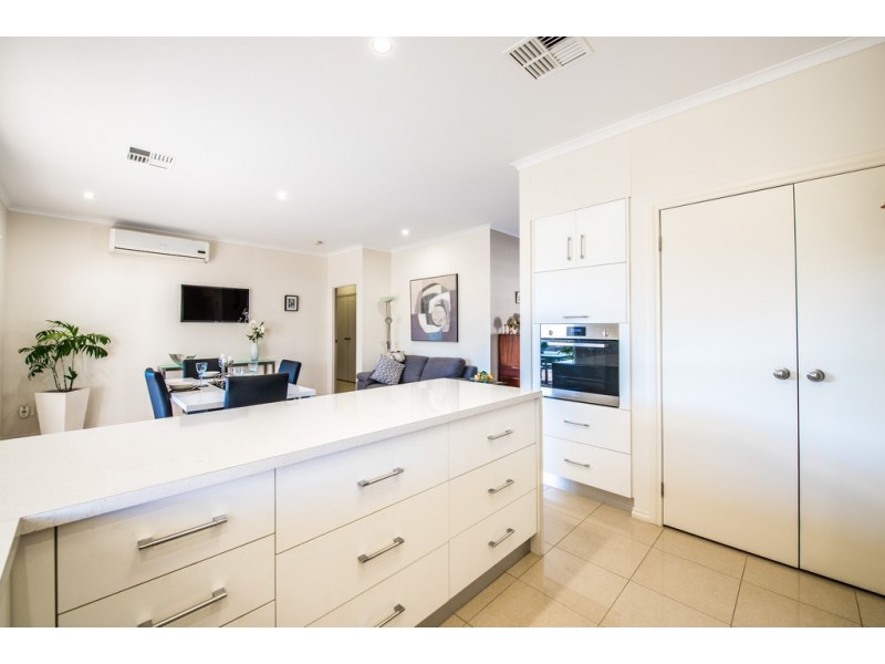 10 Glamis Avenue, Seacombe Gardens SA 5047