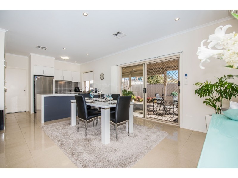 10 Glamis Avenue, Seacombe Gardens SA 5047