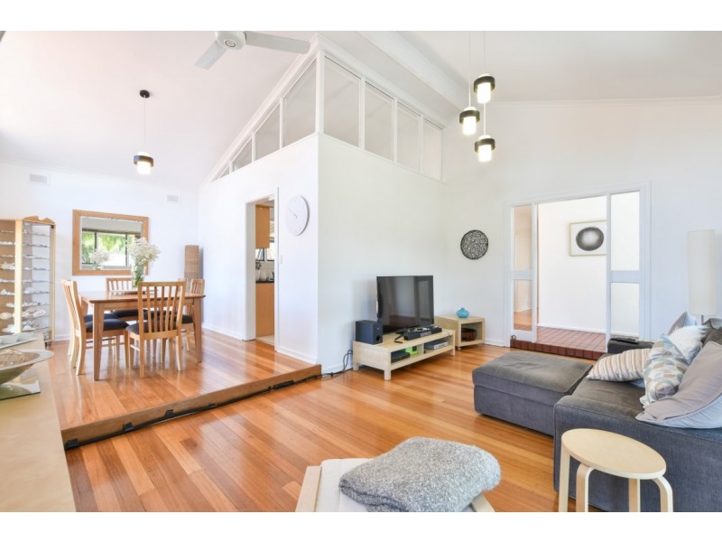 18 Jersey Road, Happy Valley SA 5159