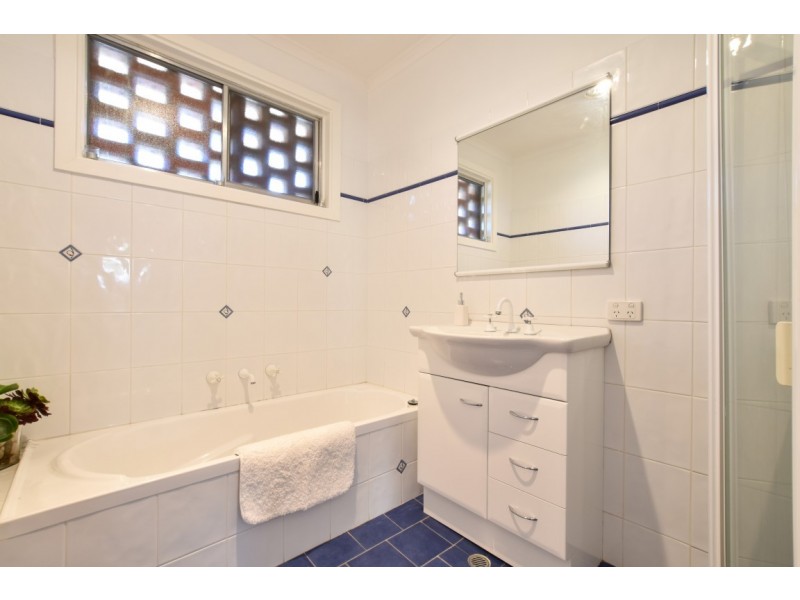 18 Jersey Road, Happy Valley SA 5159