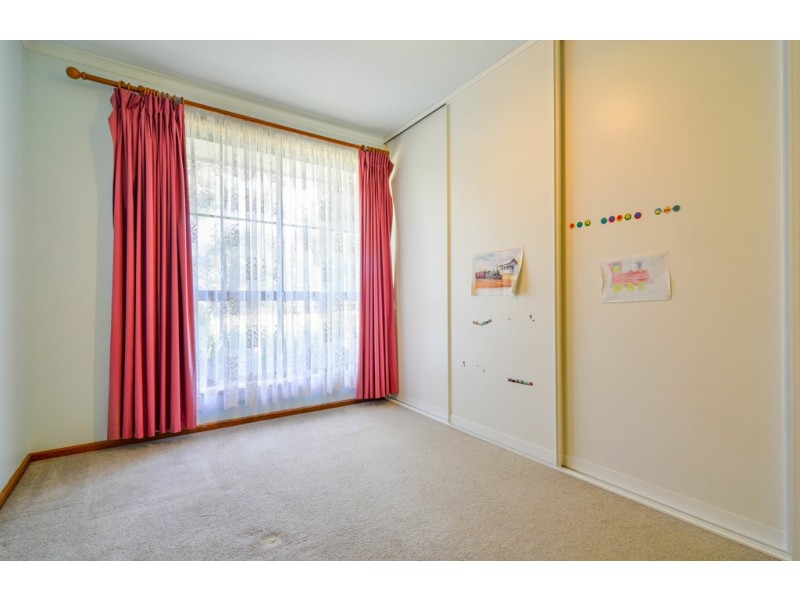 27 Sherebrooke Blvd, Woodcroft SA 5162