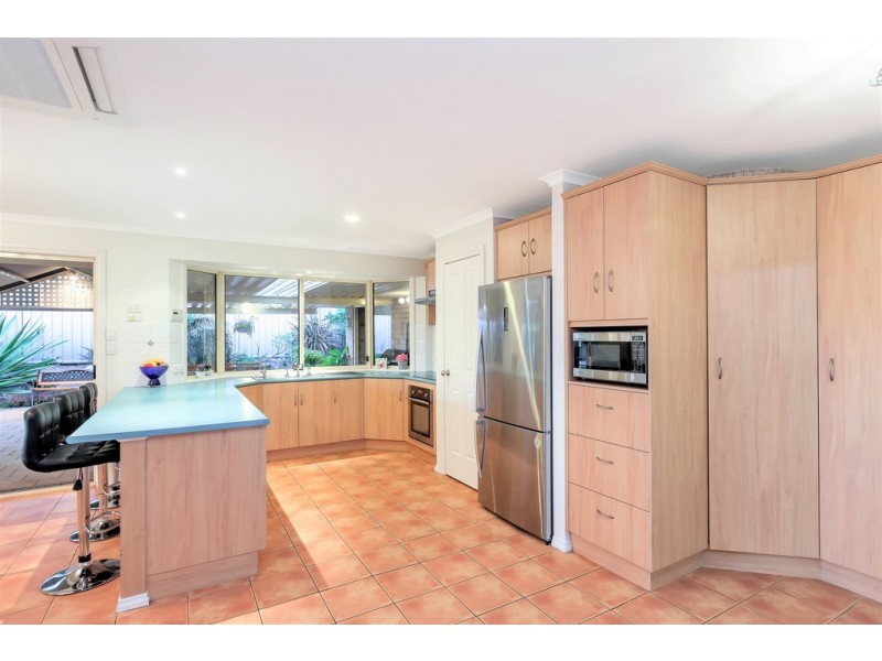 40 Grand Boulevard, Seaford Rise SA 5169