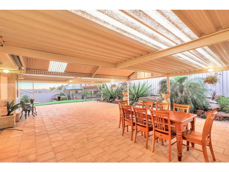 40 Grand Boulevard, Seaford Rise SA 5169