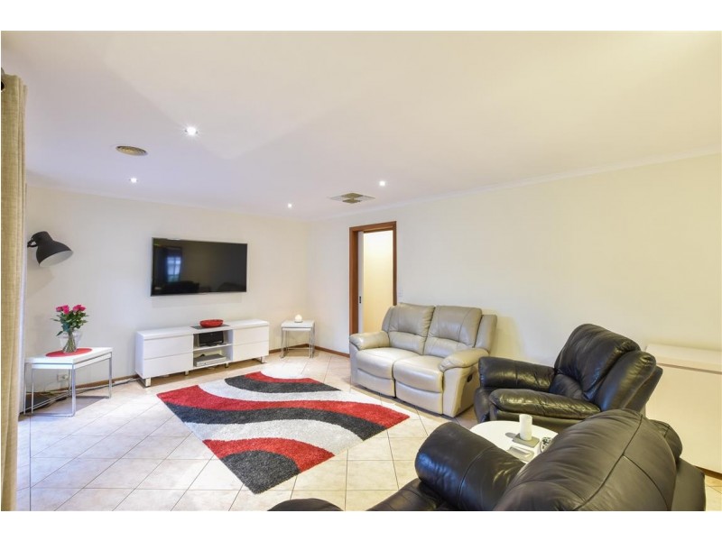 96 Mawson Circuit, Woodcroft SA 5162