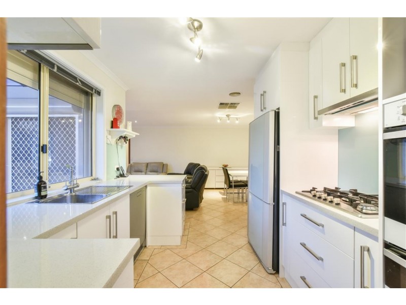96 Mawson Circuit, Woodcroft SA 5162