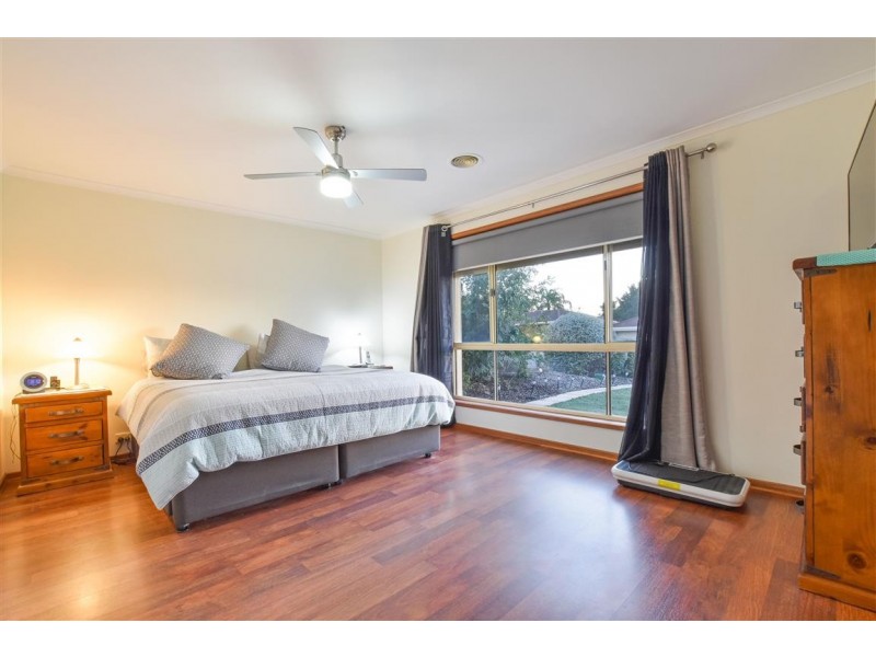 96 Mawson Circuit, Woodcroft SA 5162