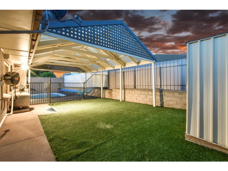 96 Mawson Circuit, Woodcroft SA 5162