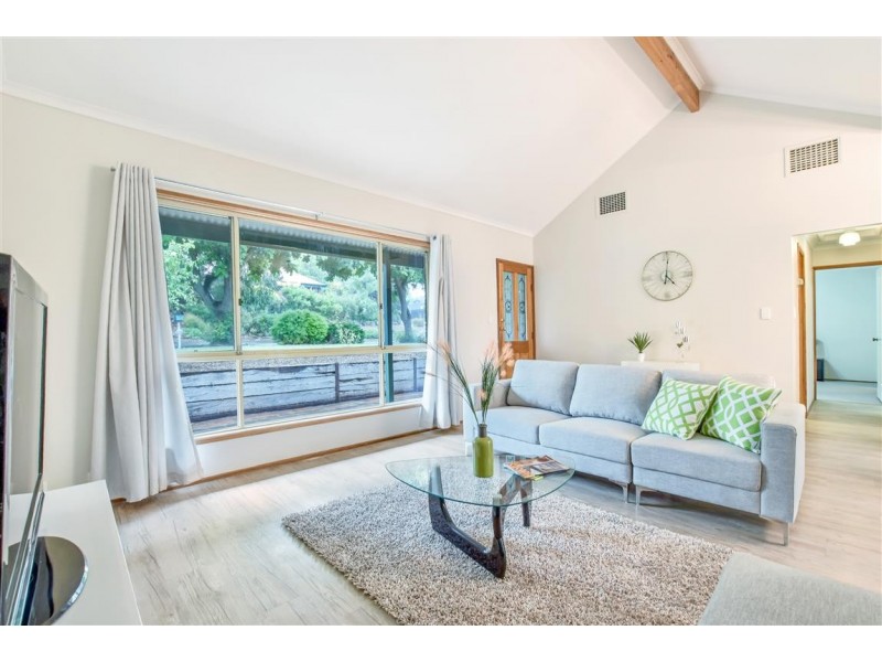 2 Oakbank Crescent, Sheidow Park SA 5158