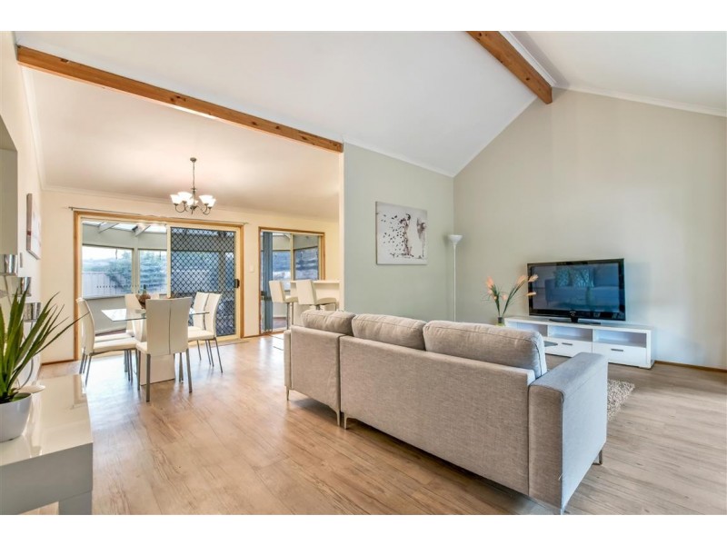 2 Oakbank Crescent, Sheidow Park SA 5158