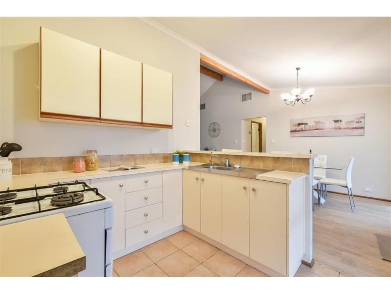 2 Oakbank Crescent, Sheidow Park SA 5158