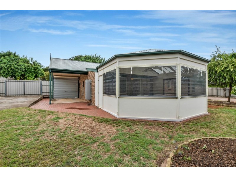 2 Oakbank Crescent, Sheidow Park SA 5158