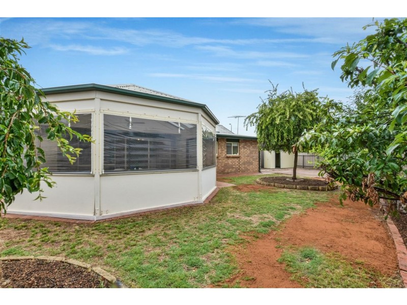 2 Oakbank Crescent, Sheidow Park SA 5158