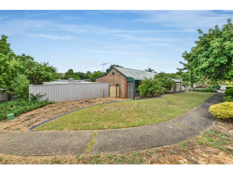 2 Oakbank Crescent, Sheidow Park SA 5158