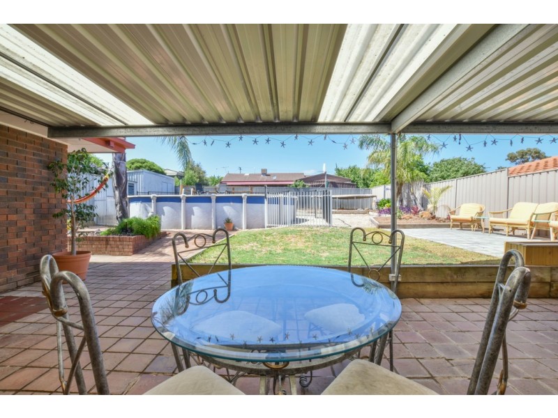 22 Leonard Road, Morphett Vale SA 5162
