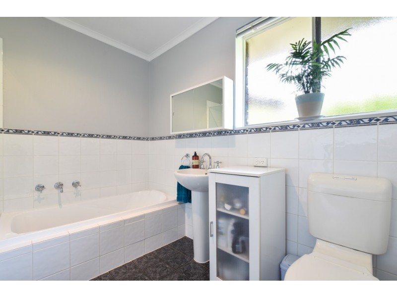 22 Leonard Road, Morphett Vale SA 5162