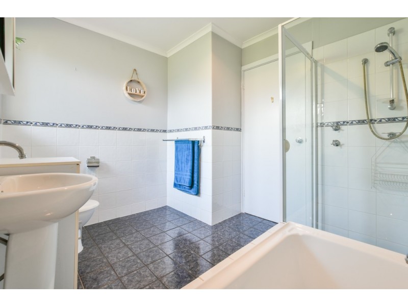 22 Leonard Road, Morphett Vale SA 5162