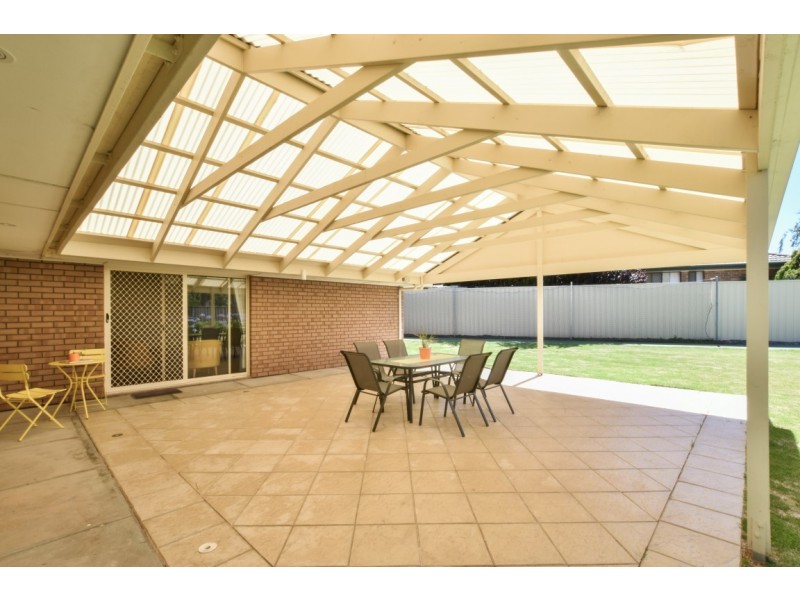 15 Joseph Way, Woodcroft SA 5162