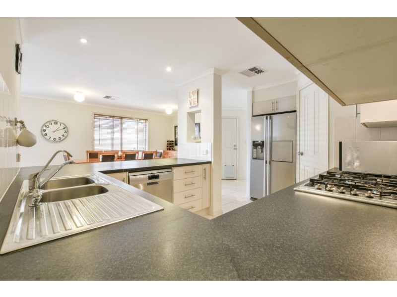 11 Offshore Avenue, Aldinga Beach SA 5173