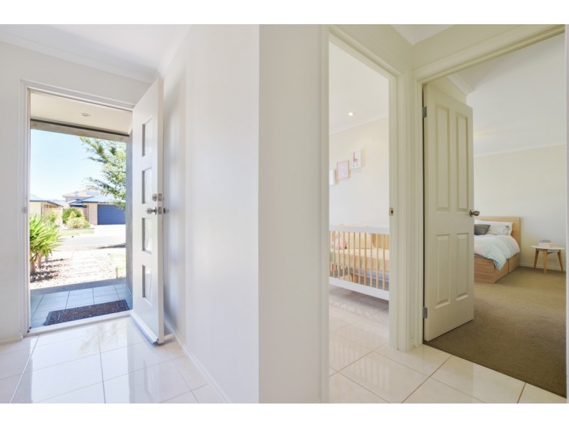 11 Offshore Avenue, Aldinga Beach SA 5173