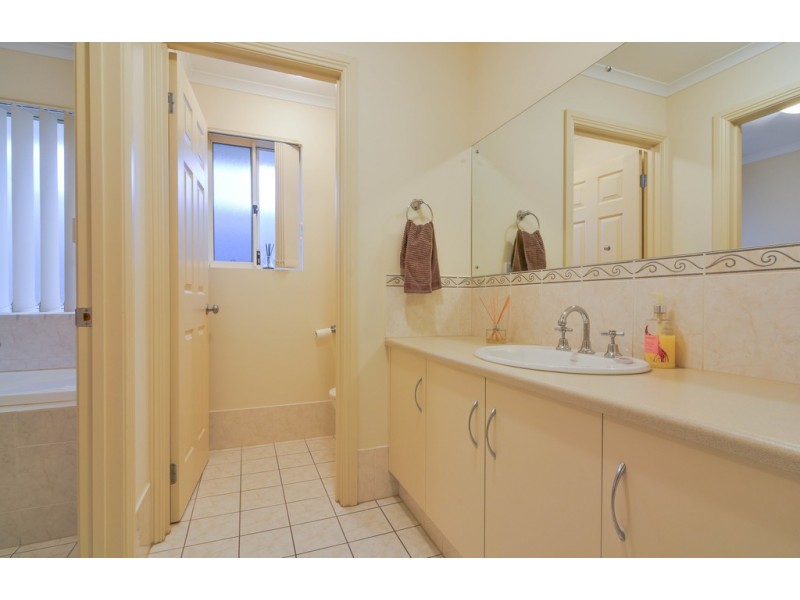 42 Sylvan Circuit, Noarlunga Downs SA 5168
