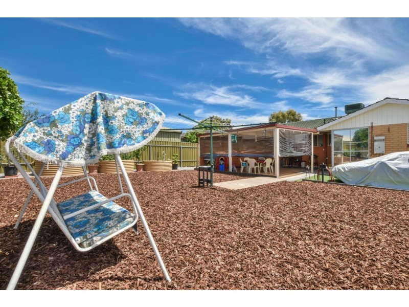 4 Bertrand street, Morphett Vale SA 5162