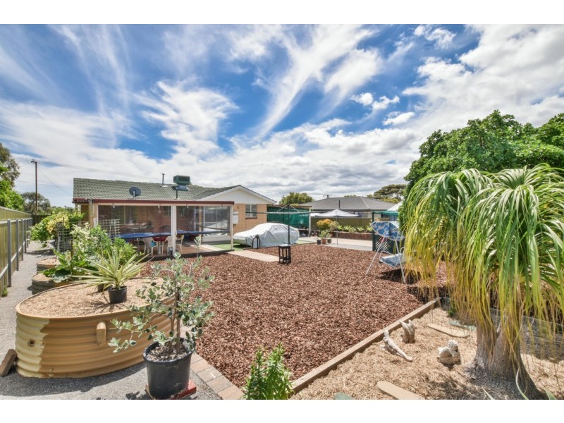 4 Bertrand street, Morphett Vale SA 5162