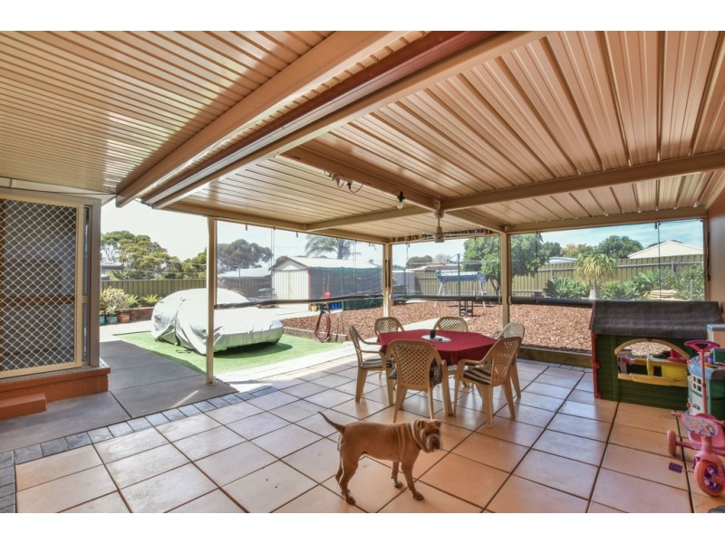 4 Bertrand street, Morphett Vale SA 5162