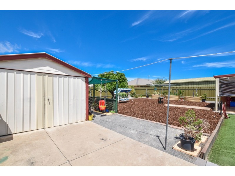 4 Bertrand street, Morphett Vale SA 5162
