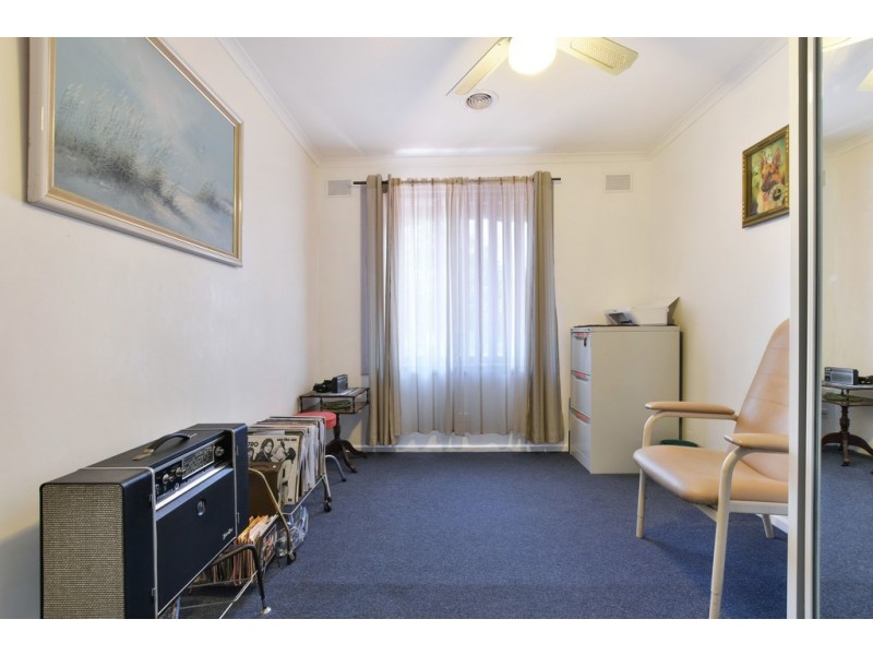 4 Bertrand street, Morphett Vale SA 5162