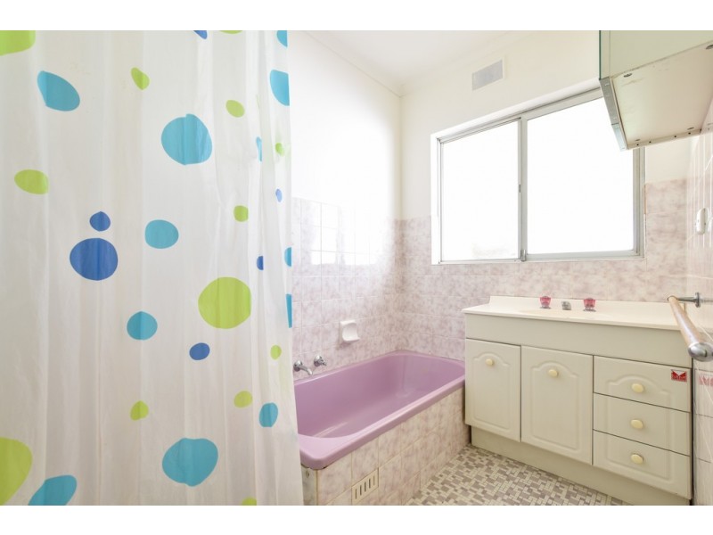 1 Pitcairn Avenue, Marion SA 5043