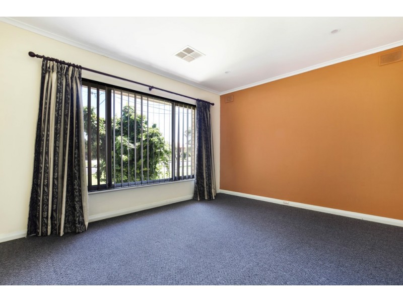 1 Pitcairn Avenue, Marion SA 5043