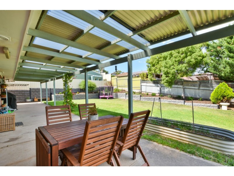 11 Warawee Place, Hallett Cove SA 5158