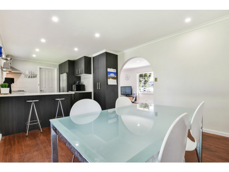 11 Warawee Place, Hallett Cove SA 5158