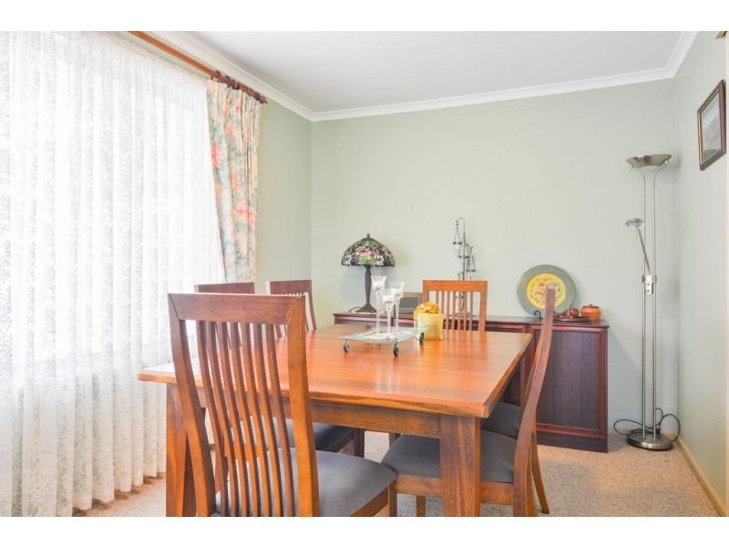 4 Streeton Court, Trott Park SA 5158