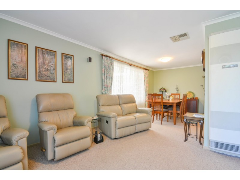 4 Streeton Court, Trott Park SA 5158