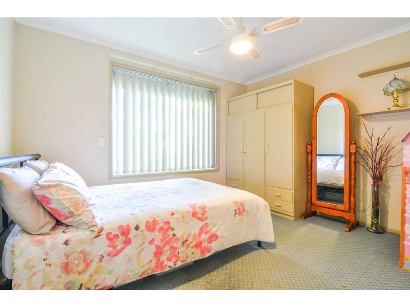 4 Streeton Court, Trott Park SA 5158