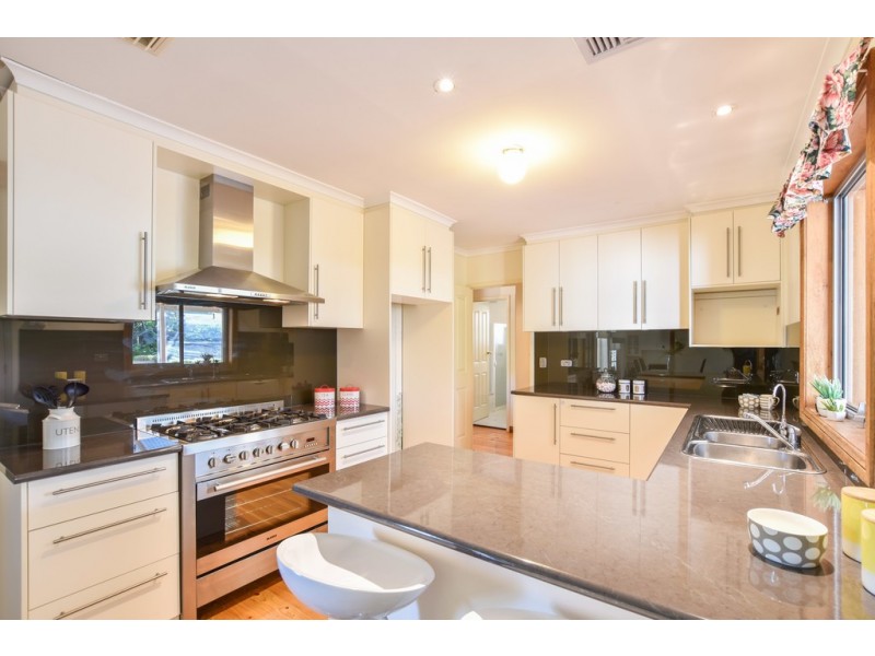 16 Ruth Street, Morphett Vale SA 5162