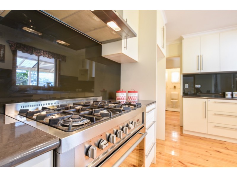 16 Ruth Street, Morphett Vale SA 5162