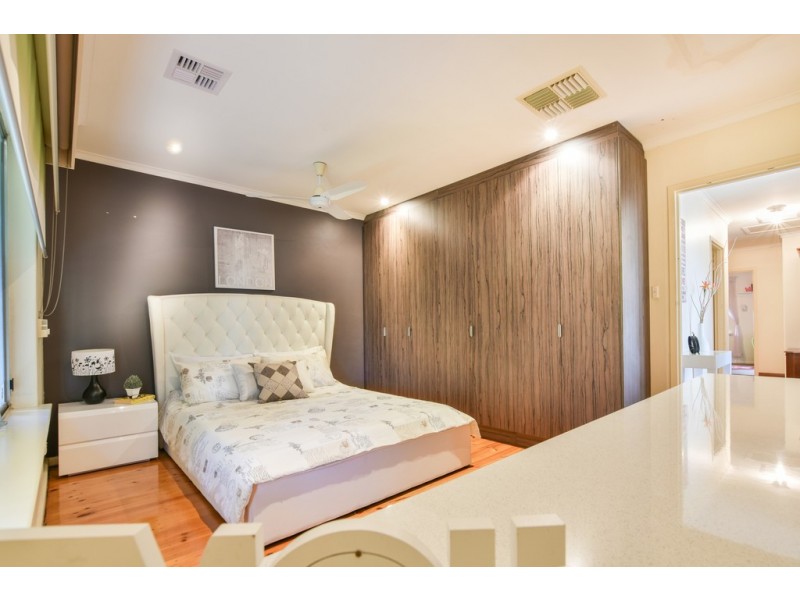 16 Ruth Street, Morphett Vale SA 5162