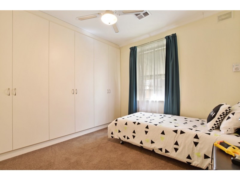 16 Ruth Street, Morphett Vale SA 5162