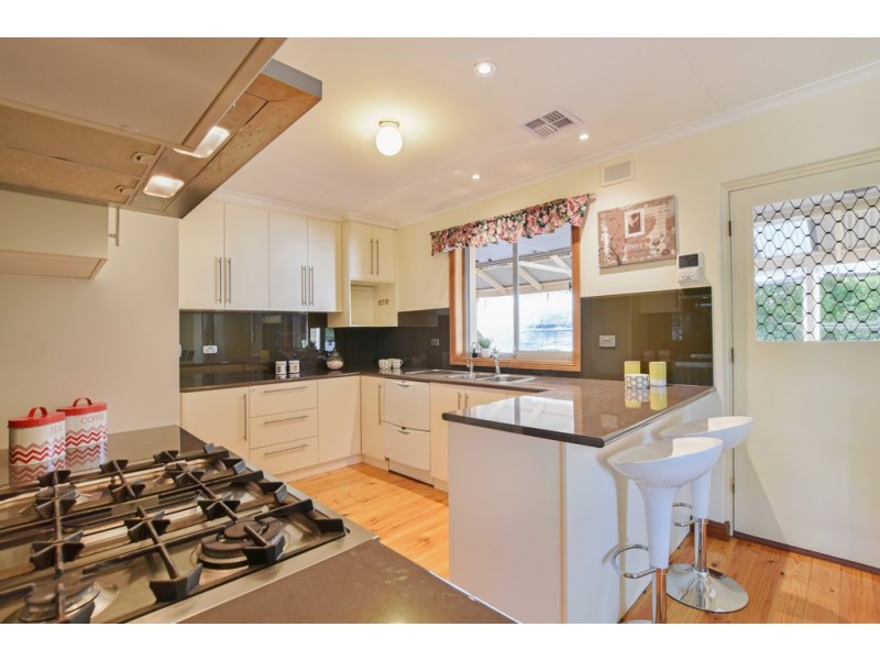 16 Ruth Street, Morphett Vale SA 5162