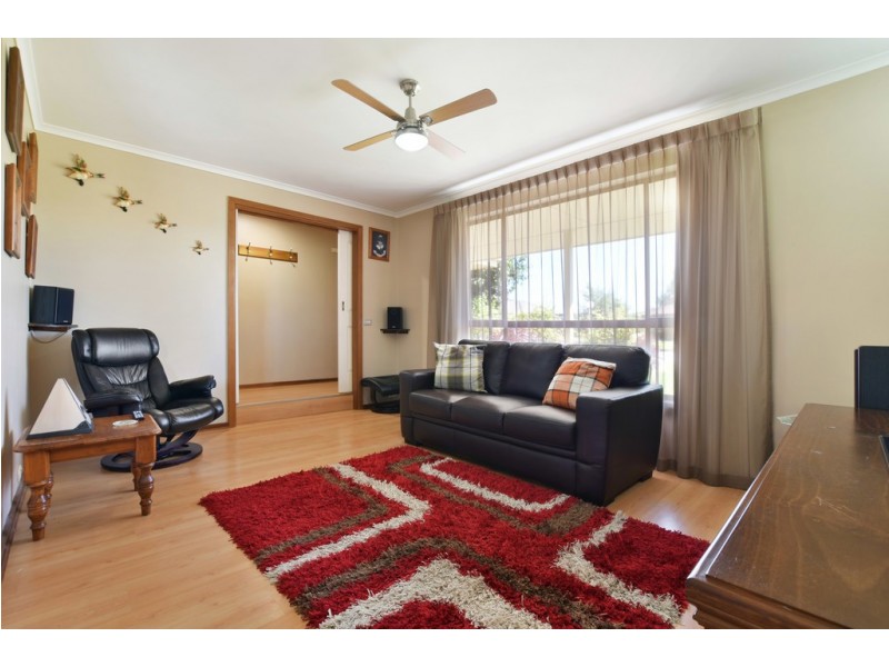 14 Doulton Drive, Trott Park SA 5158