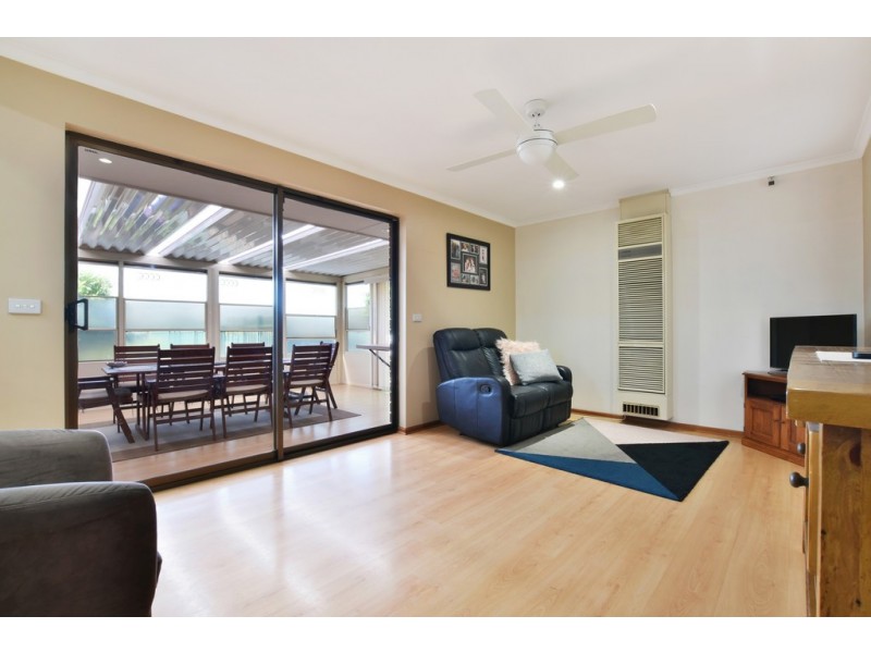 14 Doulton Drive, Trott Park SA 5158