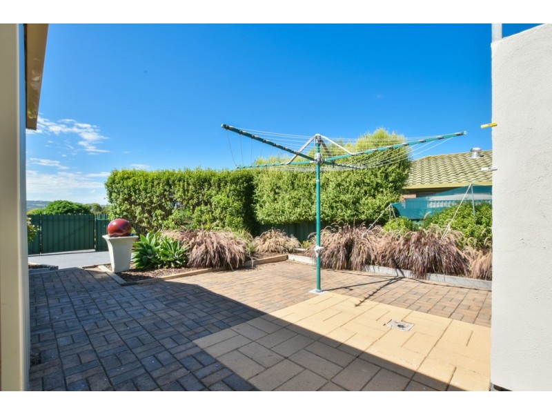 14 Doulton Drive, Trott Park SA 5158