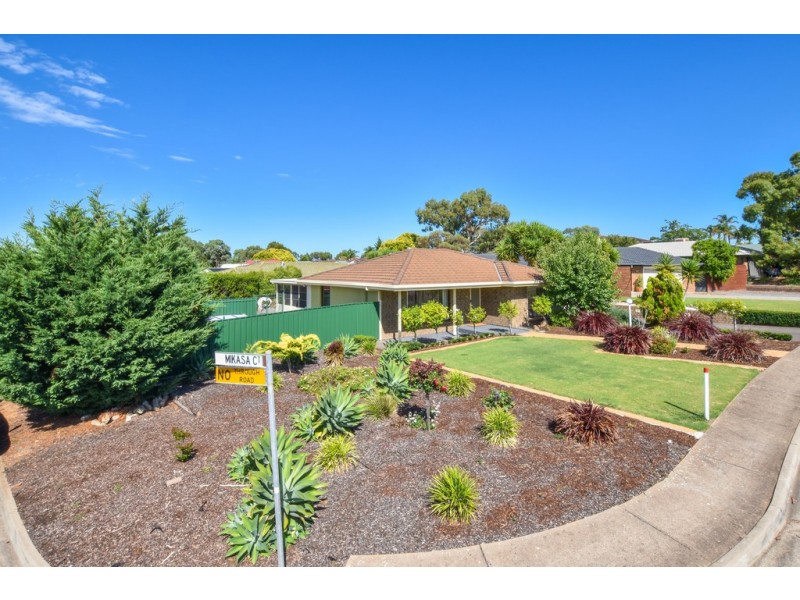 14 Doulton Drive, Trott Park SA 5158