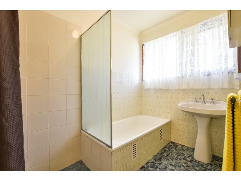 11 Minta Road, Happy Valley SA 5159