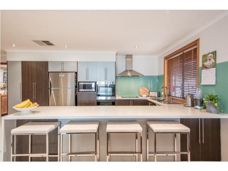 22 Zoran Court, Woodcroft SA 5162