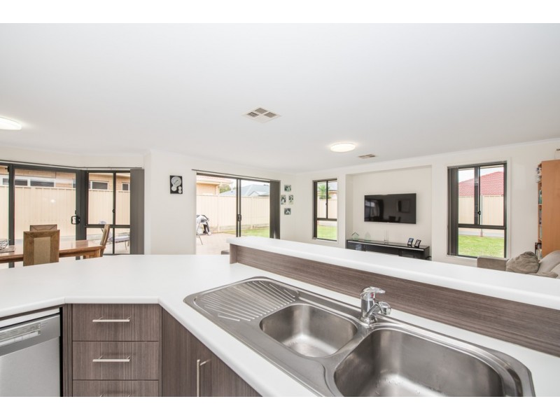 17 Lacy Coral Avenue, Aldinga Beach SA 5173